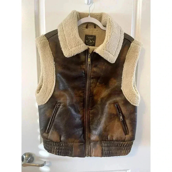 NWT 26 International Women's Faux Leather Aviator Sherpa Vest Size L Western - Picture 6 of 8